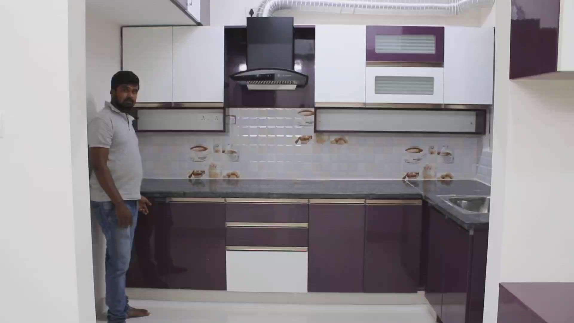 Kitchen Designs by Carpenter 🙏 फॉलो करो दिल्ली कारपेंटर को , Delhi | Kolo
