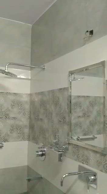 Bathroom Designs by Contractor Chand Mohammad, Ghaziabad | Kolo