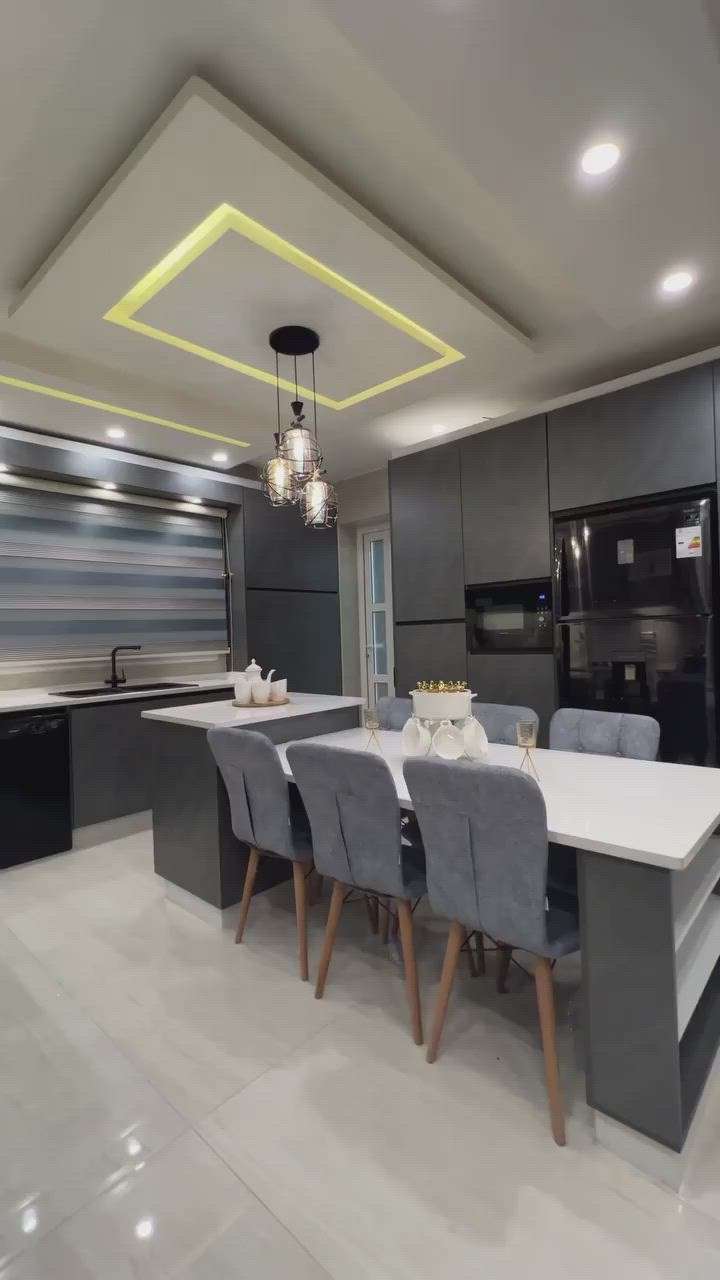 Dining, Kitchen Designs by Interior Designer NCR Home interior, Gurugram | Kolo