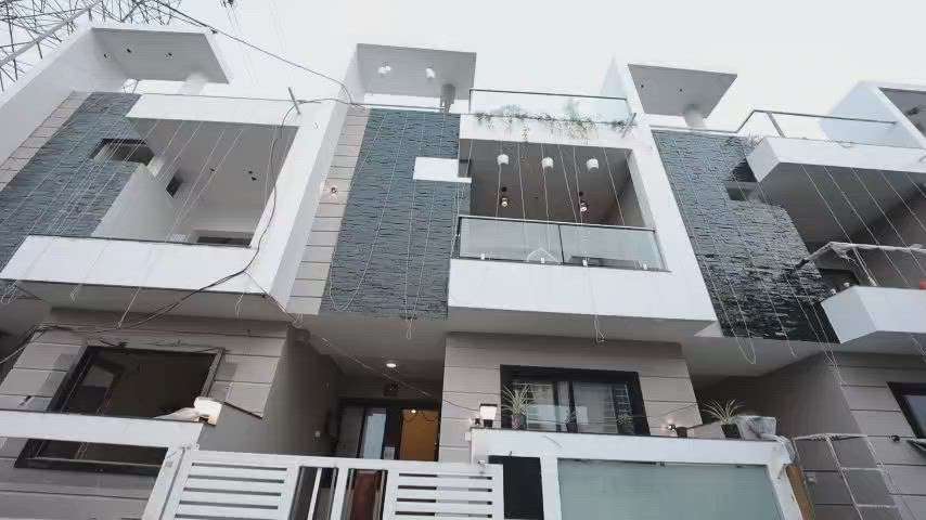 Kitchen, Exterior, Living, Home Decor, Bathroom, Staircase Designs by Contractor preet  construction, Indore | Kolo