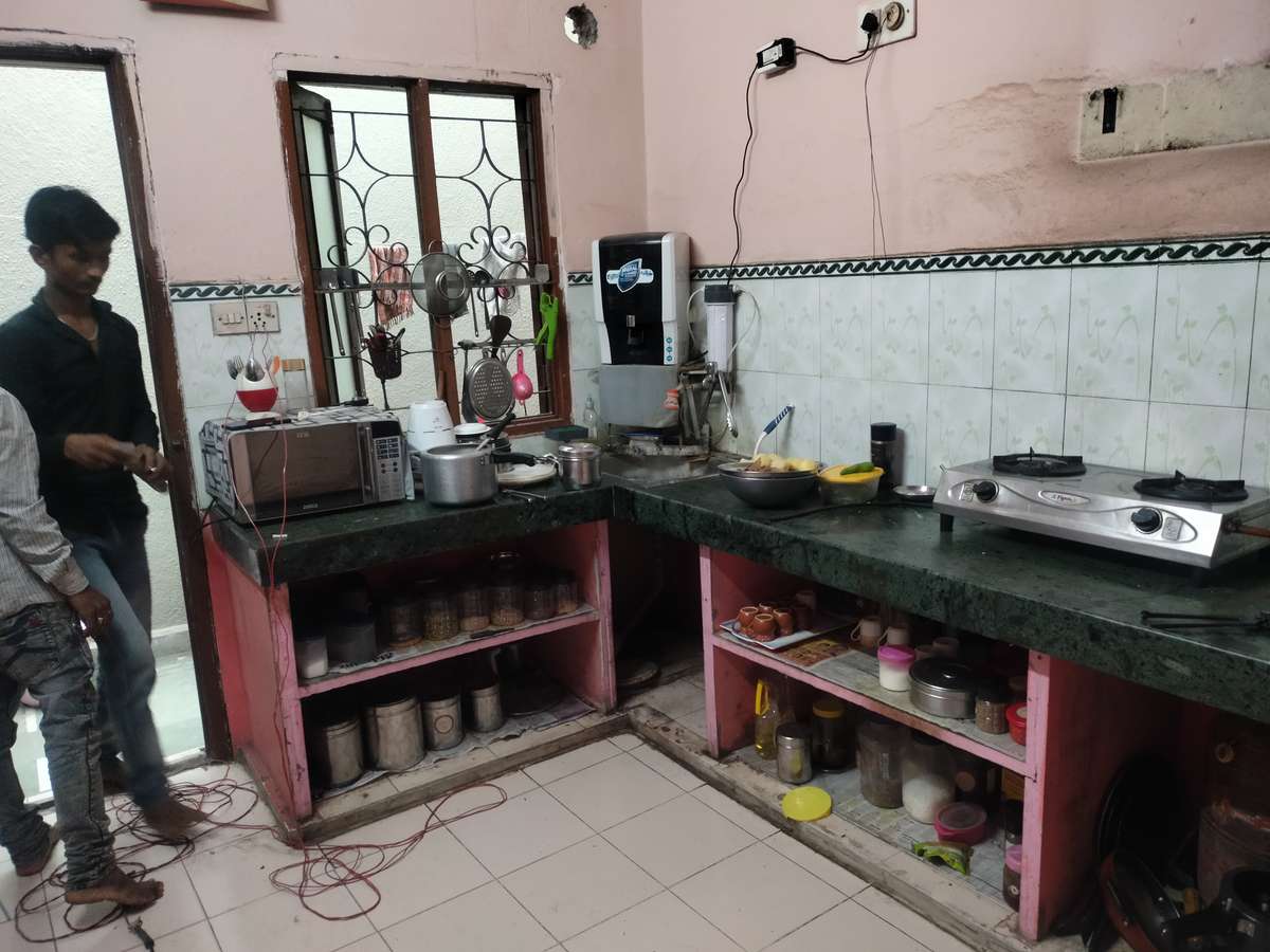 Kitchen, Storage Designs by Carpenter purshottam Panchal, Indore Kolo