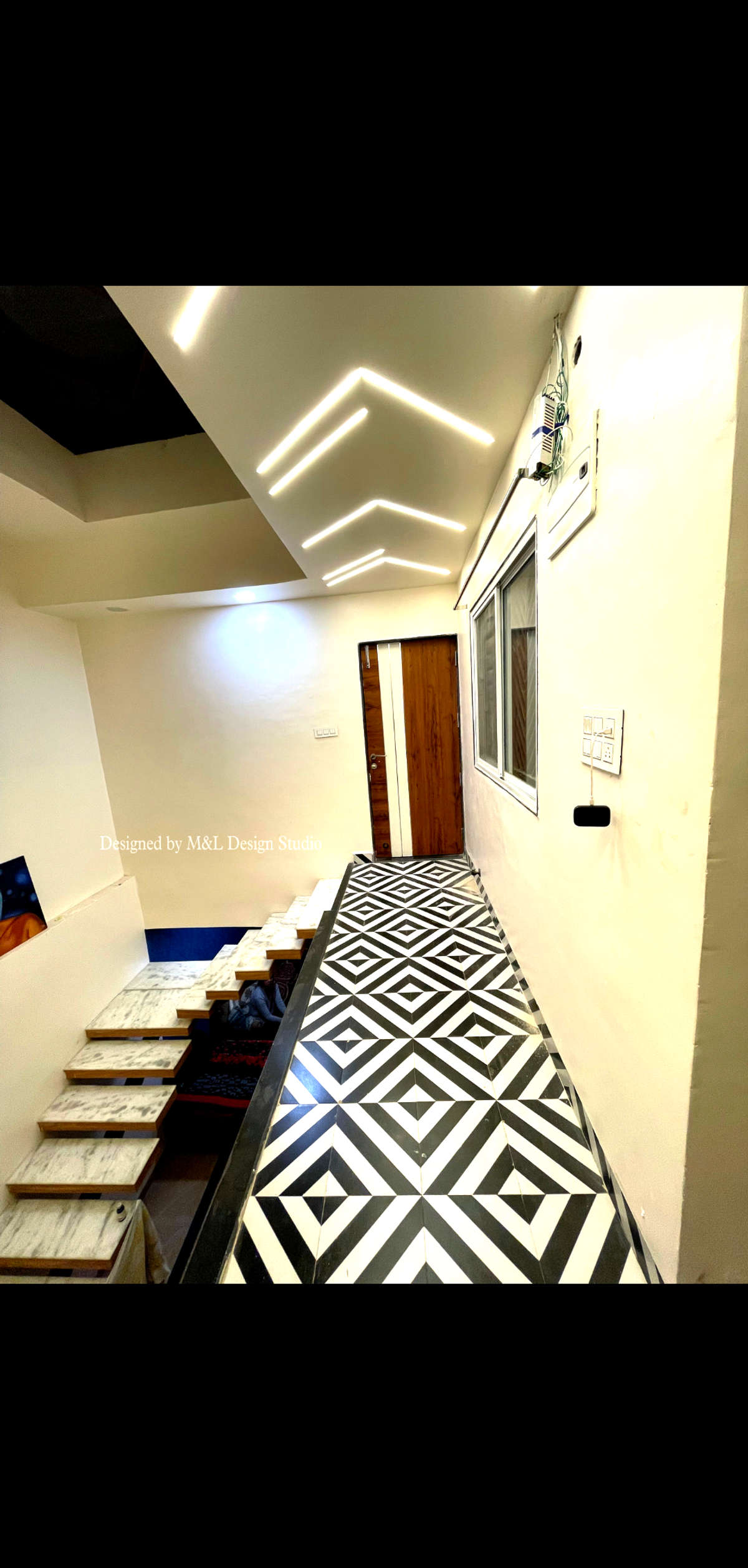 Geometry Pattern Passage Design by M&L design studio.
.
.
.
.
#InteriorDesigner  #LUXURY_INTERIOR  #passage  #FlooringTiles  #FloorPlans  #Designs  #InteriorDesigne  #geometrics  #StaircaseDecors  #CelingLights  #profilelights  #FrenchDoor  #MarbleFlooring  #floathouse