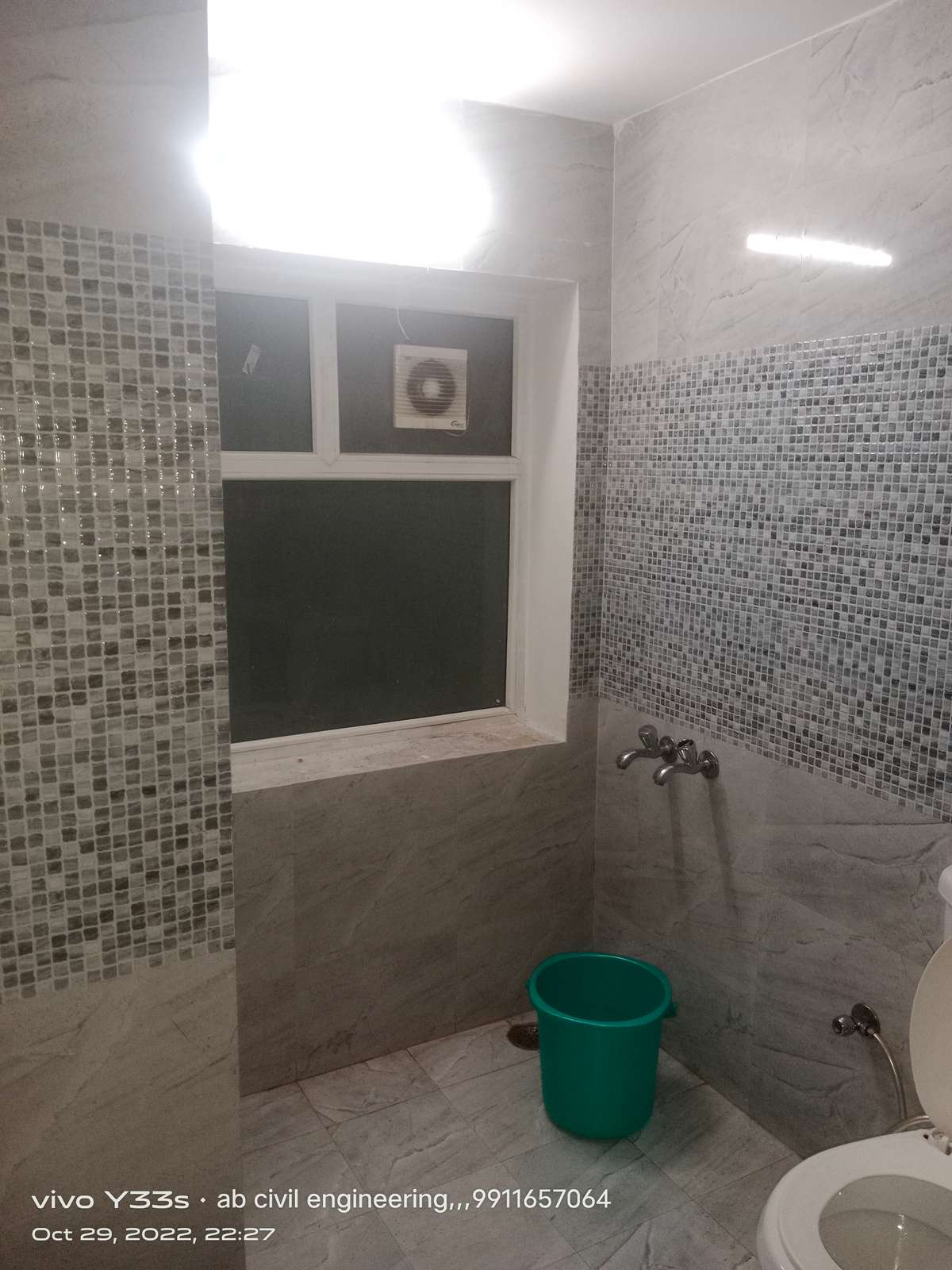 bathroom#bathroomtilesidea  #BathroomTIles  #FlooringTiles  #walltilesdesign 