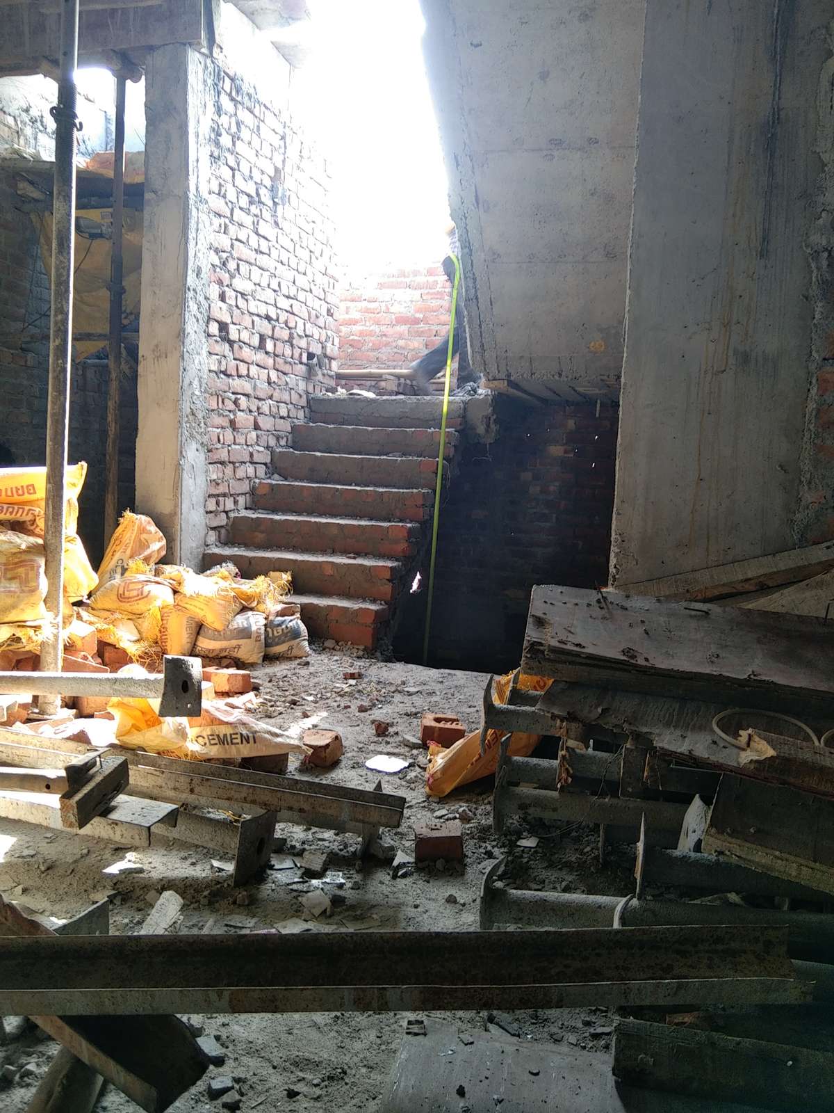 Staircase Designs by Contractor Rakesh kumar, Gurugram Kolo