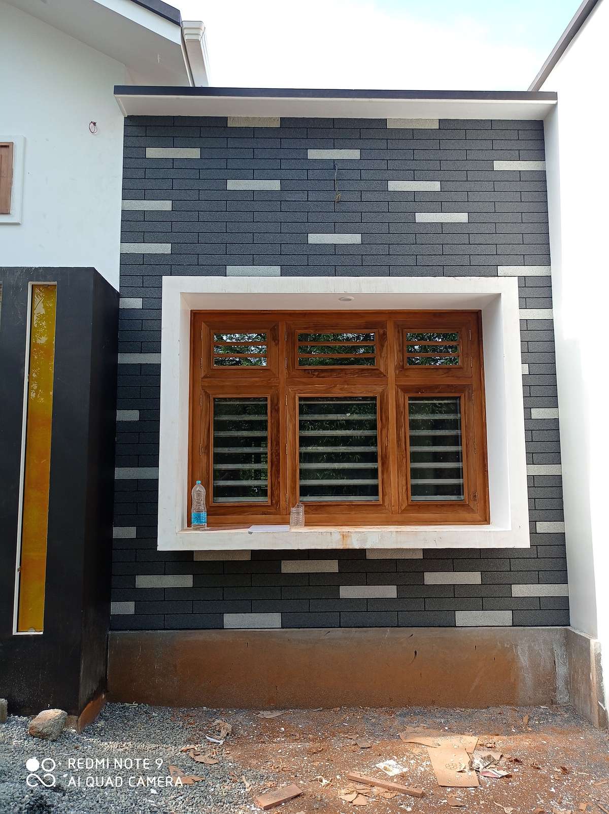 Wall, Window Designs by Contractor jamsheer jamsheer kv, Malappuram Kolo