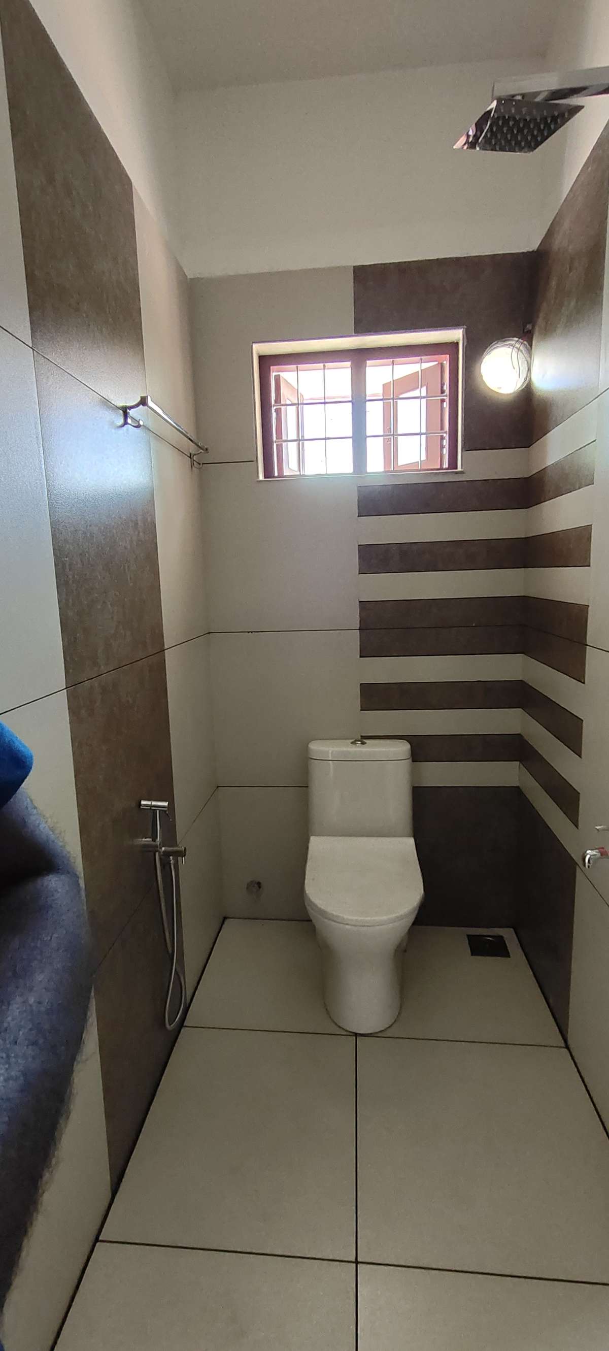 Bathroom Designs by Flooring Vineesh K R, Kottayam Kolo