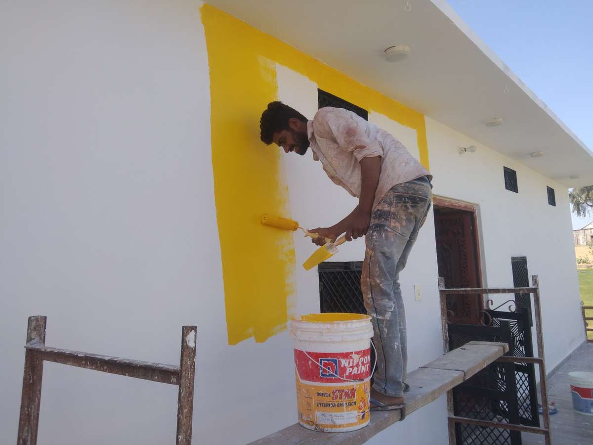 wall painter at work