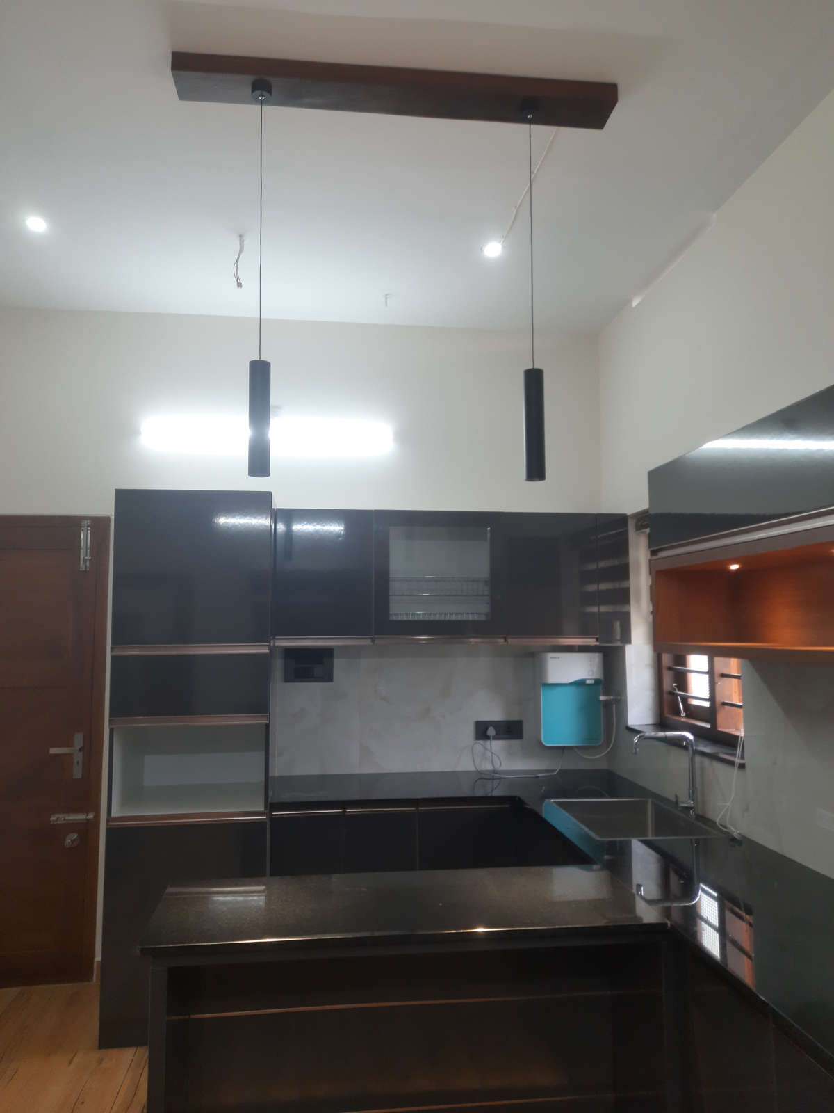 Kitchen Designs by Civil Engineer Roy Kurian, Thiruvananthapuram Kolo