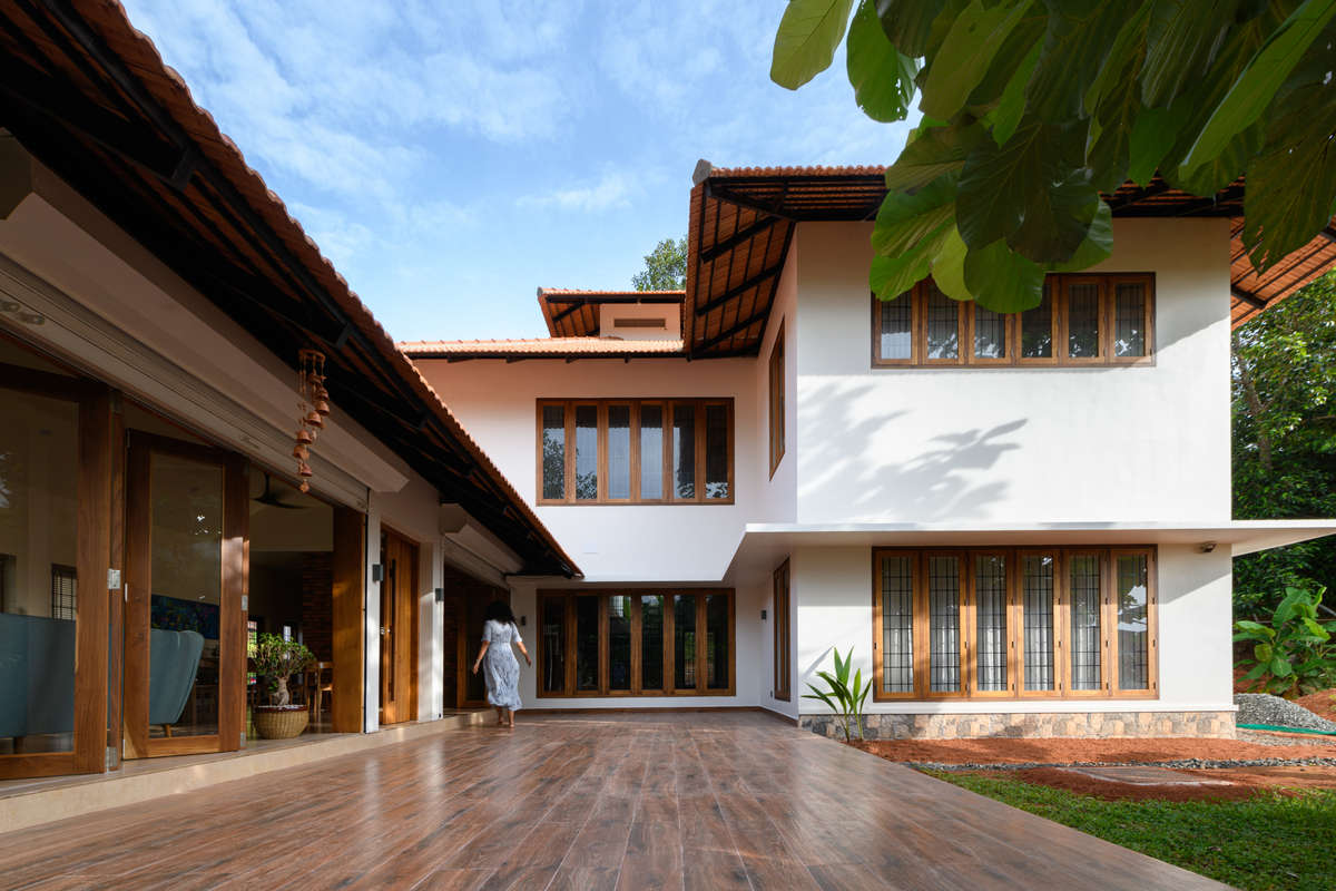 1.2 Cr | The Ecohouse

Client: K M Pattassery
Location: Kottayam, Kerala

Area: 3800 Sqft
Budget: 1.2Cr

Architect: Amrutha Kishor
Firm: Elemental
@elemental_ar
Location: Cochin

Kolo - India’s Largest Home Construction Community :house:

#home #keralahouse #koloapp #keralagram #reelitfeelit #keralagodsowncountry #homedecor #enteveedu #homedesign #keralahomedesignz #keralavibes #instagood #interiordesign #interior #interiordesigner #homedecoration #homedesign #homedesignideas #keralahomes #homedecor #homes #homestyling #traditional #kerala #homesweethome #architecturedesign #architecture #keralaarchitecture #architecture