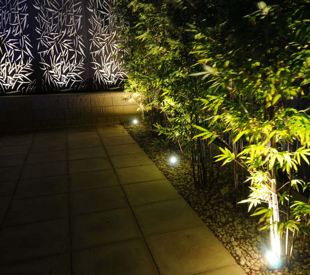 LED GARDEN LIGHTING

Landscape lighting with Samson LED Lights
#emiesgroup #ledlighting  #ledspotlight #ledlight  #ledspotlight 
