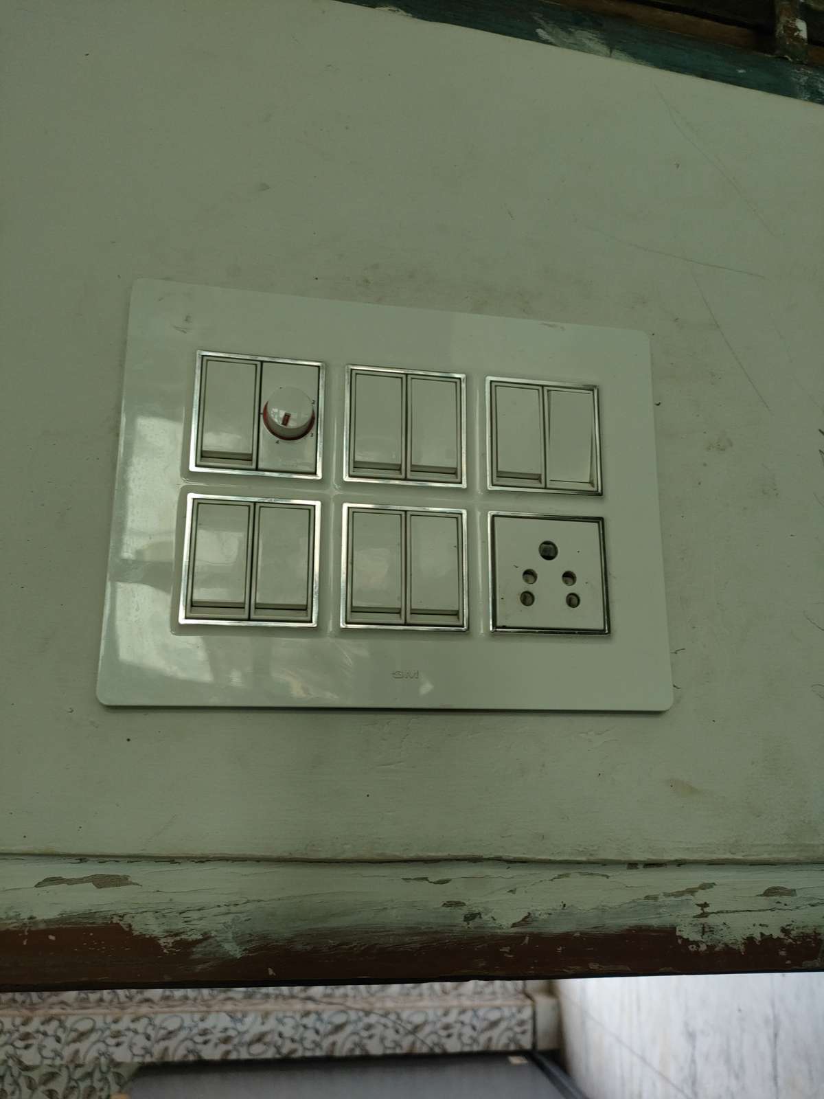 modern house wire and switch