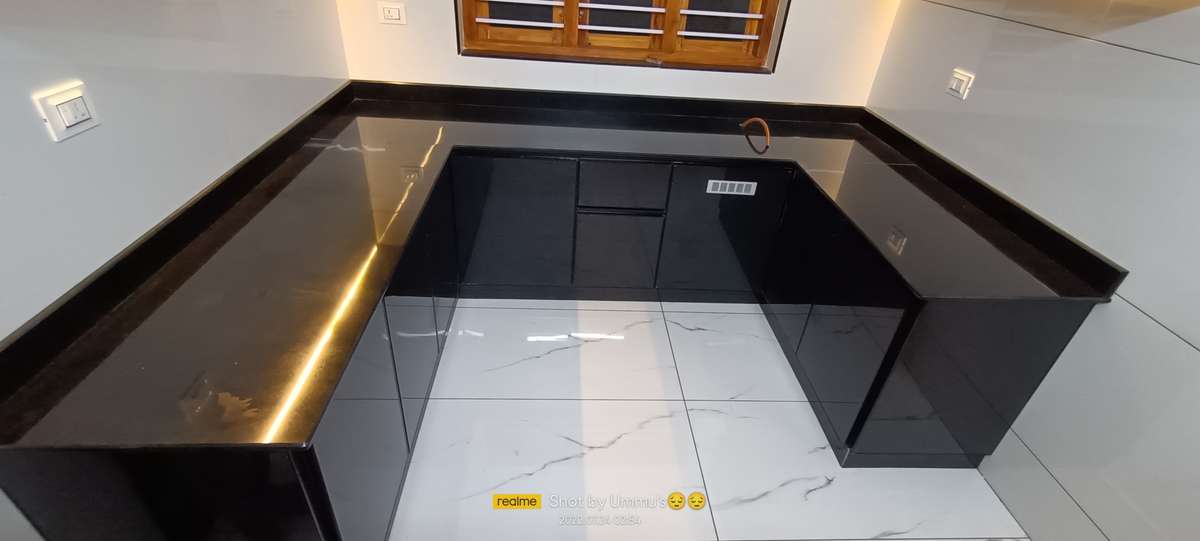 Bathroom Designs by Interior Designer nawas cm, Kannur Kolo