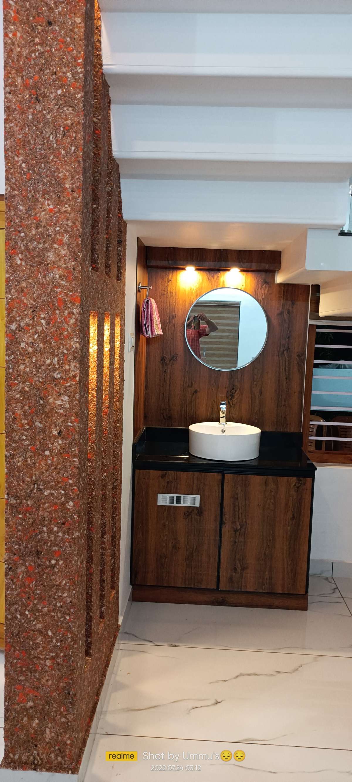 Bathroom Designs by Interior Designer nawas cm, Kannur Kolo