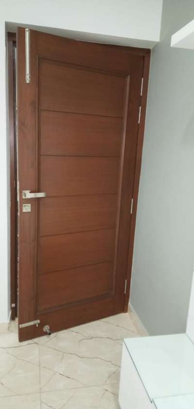 Door Designs by Painting Works Sakir Ali, Gurugram | Kolo