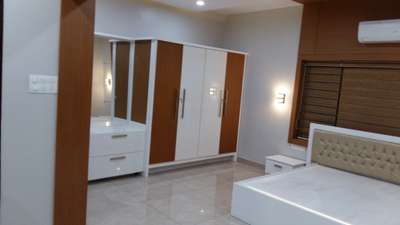 Bedroom Designs by Interior Designer haris v p haris payyanur, Kannur | Kolo