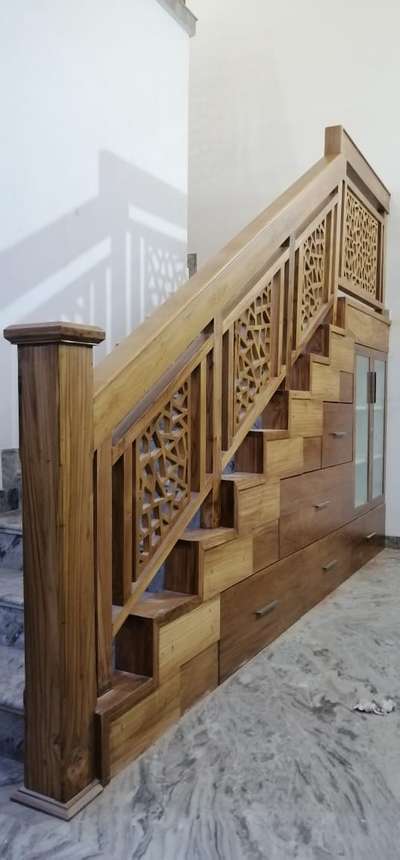 Staircase Designs by Carpenter Shibin Unni, Malappuram | Kolo