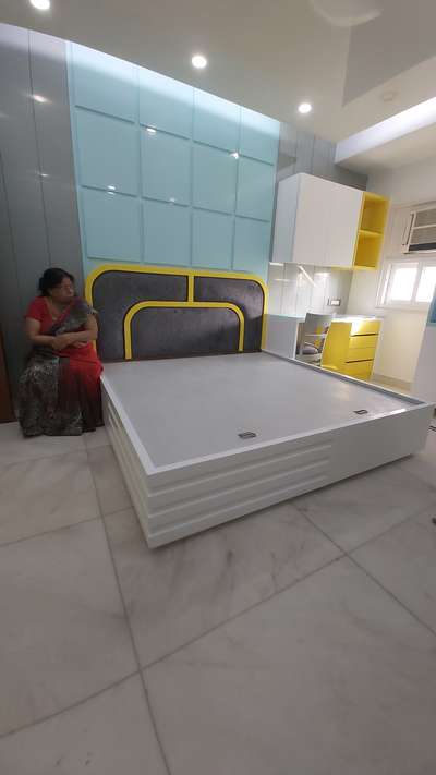 Furniture, Bedroom Designs by Carpenter Muntyaz Saifi, Delhi | Kolo