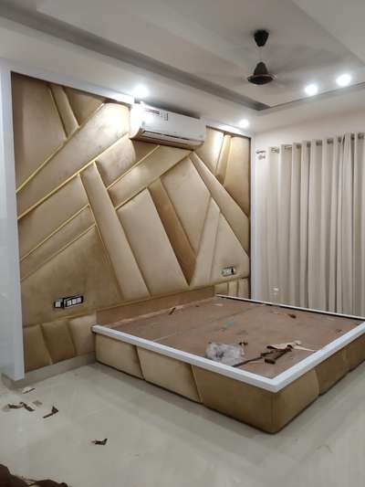 Bedroom, Furniture, Lighting, Ceiling, Wall Designs by Carpenter Shane Alam saifi Carpetar, Ghaziabad | Kolo