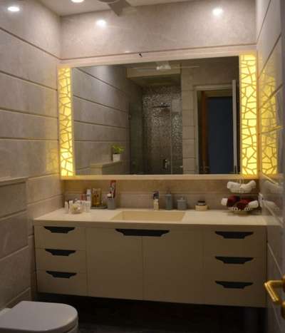 Lighting, Bathroom Designs by Contractor Amit Dubey, Delhi | Kolo