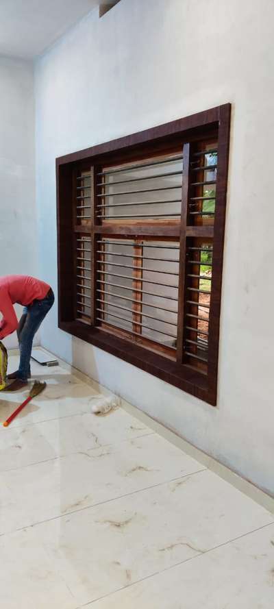 Window Designs by Carpenter Kanchpal and RAJU Moriye, Malappuram | Kolo