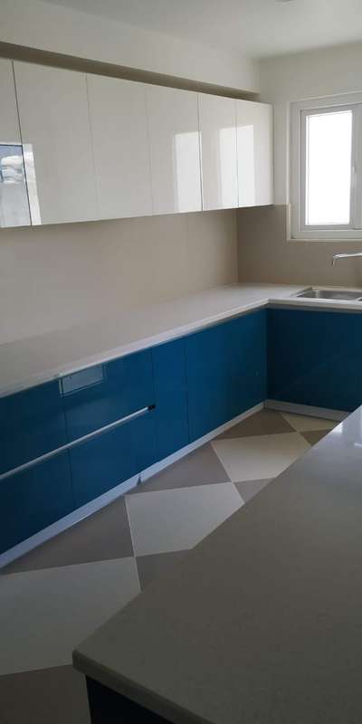 Kitchen, Storage Designs by Contractor Redvixx Interior, Gurugram | Kolo