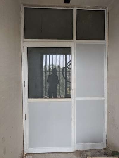 Door Designs by Contractor Mohd Kaif, Faridabad | Kolo