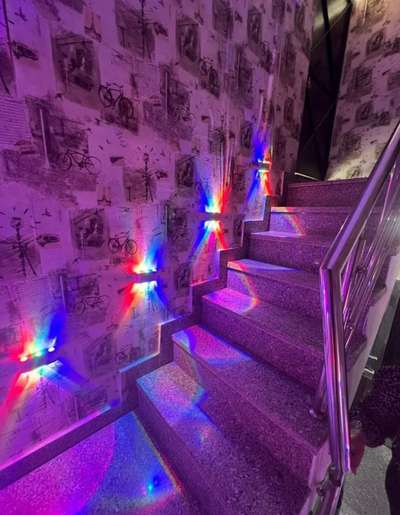 Staircase, Lighting Designs by Contractor RR construction, Delhi | Kolo