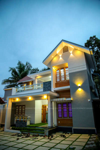 Exterior, Lighting Designs by Contractor Vishnu Punalur, Kollam | Kolo