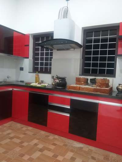 Kitchen, Storage Designs by Contractor Sarjeeshan  ML, Alappuzha | Kolo