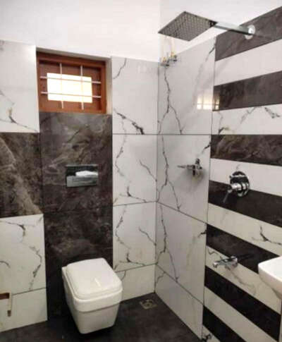 Bathroom Designs by Flooring Aslam Mansuri, Indore | Kolo