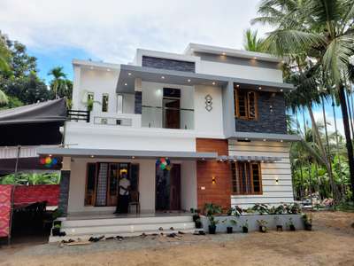 Exterior, Lighting Designs by Contractor DREAMLINE BUILDERS, Thrissur | Kolo
