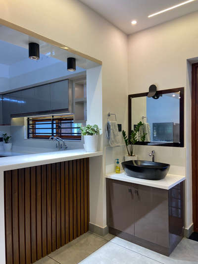 Bathroom Designs by Carpenter Rejith Rajendran, Thiruvananthapuram | Kolo