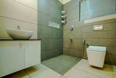 Bathroom Designs by Interior Designer Manzoor manu, Malappuram | Kolo