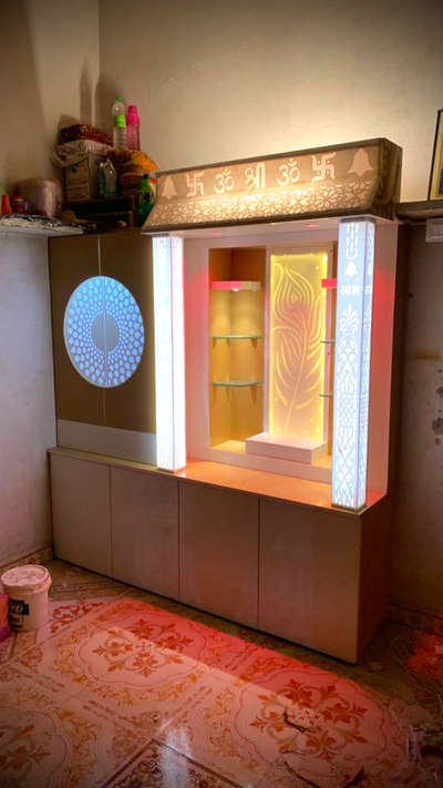 Storage, Lighting, Prayer Room Designs by Carpenter Ravi Carpenter, Indore | Kolo