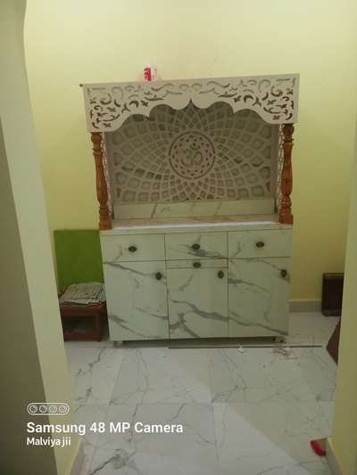 Prayer Room Designs by Carpenter Manish Malviya, Bhopal | Kolo