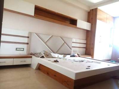 Bedroom, Storage, Furniture, Wall Designs by Contractor Asha Interiors And Constructions, Gurugram | Kolo