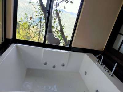 Bathroom, Window Designs by Plumber Free Flow kozhikod Bpr, Kozhikode | Kolo