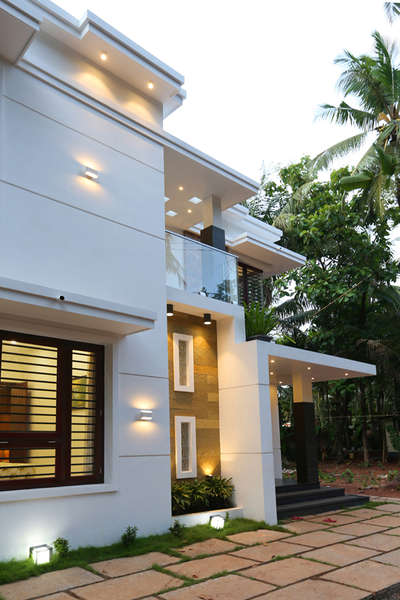 Exterior, Lighting Designs by Architect Sajeendran Kommeri, Kozhikode | Kolo