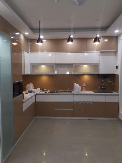 Kitchen, Storage, Lighting Designs by Contractor Fareed King, Delhi | Kolo
