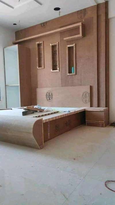 Flooring, Storage, Bedroom, Wall Designs by Carpenter Arun Vishwkarma, Bhopal | Kolo