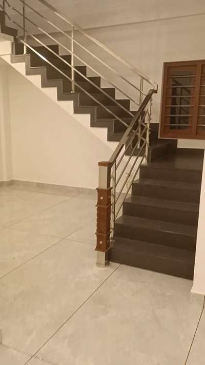 Staircase Designs by Contractor Abdul Azeez, Ernakulam | Kolo