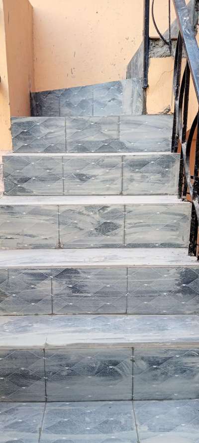Staircase Designs by Contractor Satya Prakash Chandravanshi, Ujjain | Kolo