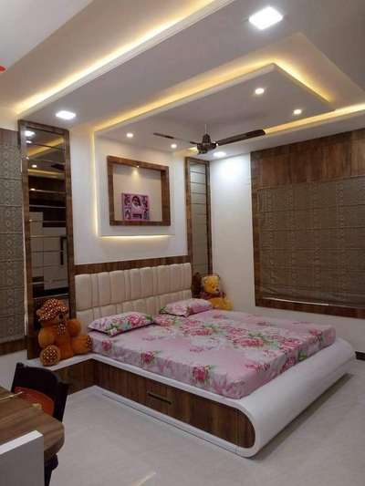 Ceiling, Furniture, Lighting, Bedroom Designs by Interior Designer Kajal Rajput, Delhi | Kolo