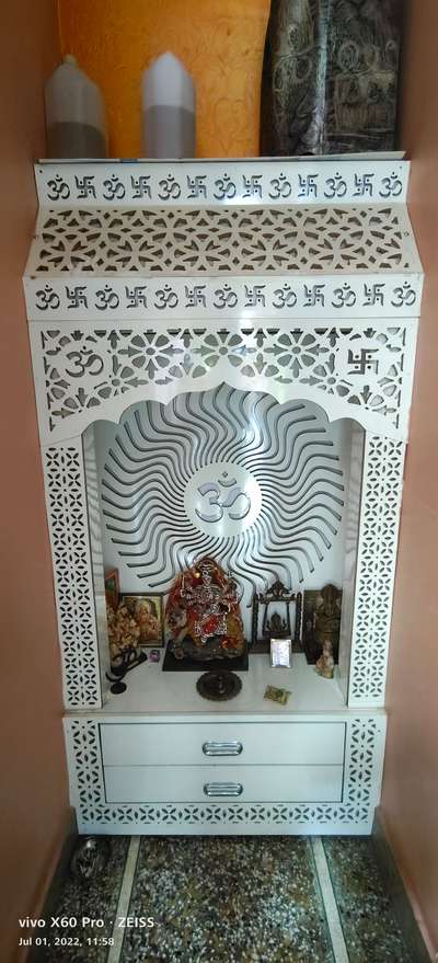 Prayer Room Designs by Carpenter Dilshad saifi, Delhi | Kolo