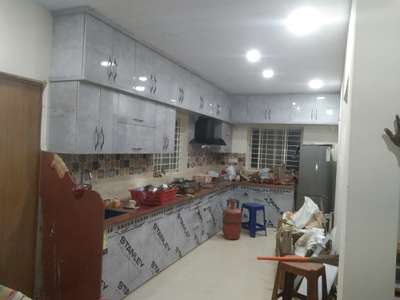 Kitchen, Lighting, Storage, Window Designs by Contractor Hirdesh Vishwakarma, Bhopal | Kolo