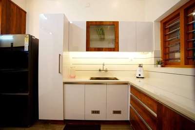 Kitchen, Storage Designs by Contractor Leeha builders Rini-7306950091, Kannur | Kolo