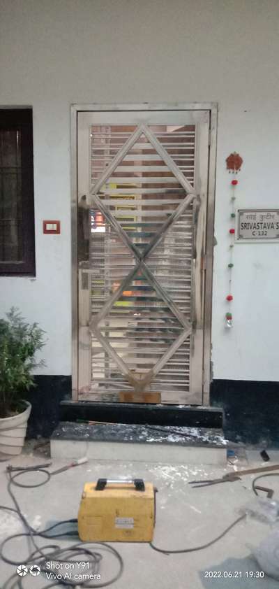 Door Designs by Fabrication & Welding sushil kumar, Delhi | Kolo