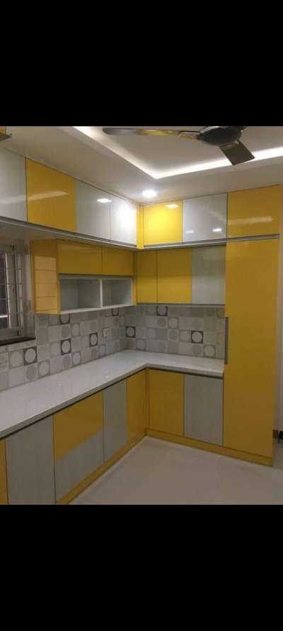 Kitchen, Lighting, Storage Designs by Carpenter junaid saifi, Delhi | Kolo