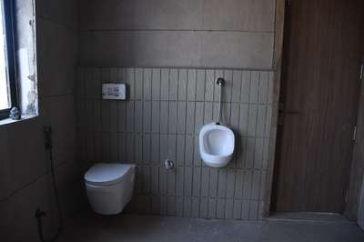Bathroom Designs by Contractor Santosh Parmar, Bhopal | Kolo