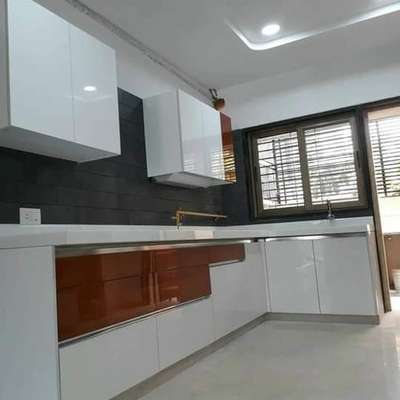 Kitchen, Storage Designs by Carpenter Sunil Batham, Indore | Kolo